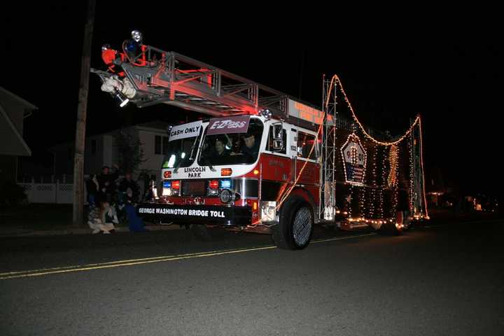Floats, Lighted Vehicle May Enter Wallington Holiday Parade