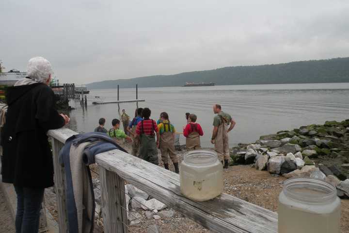 Walden Students Explore The Hudson