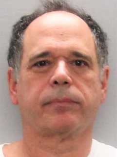 Port Authority PD: NYC Lawyer Swipes Cash-Stuffed Bag At Newark Airport
