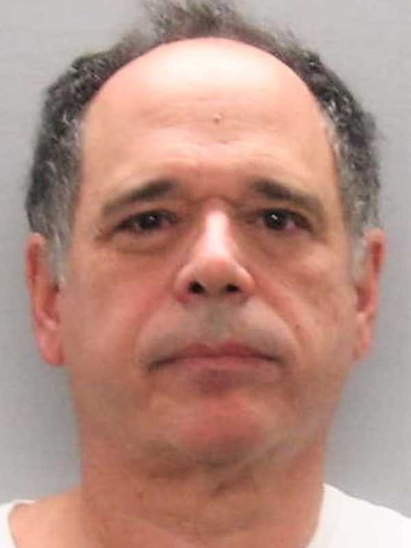 Port Authority PD: NYC Lawyer Swipes Cash-Stuffed Bag At Newark Airport