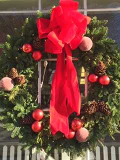Bedford Deli Gets Into Christmas Spirit 