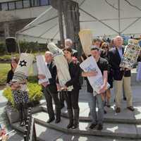 Westchester Jewish Council Marks Holocaust With White Plains Ceremony