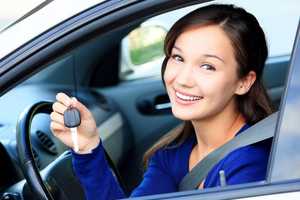 AAA Report Says Most Drivers Regularly Make Bad Choices Behind Wheel