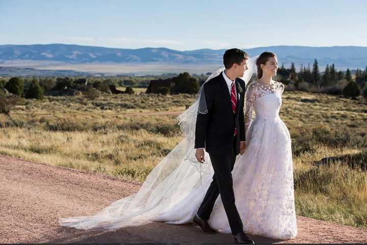 New Canaan Native, Actress Allison Williams Weds