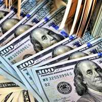 <p>New Yorkers in Westchester and on Long Island will see an increase in minimum wage.</p>