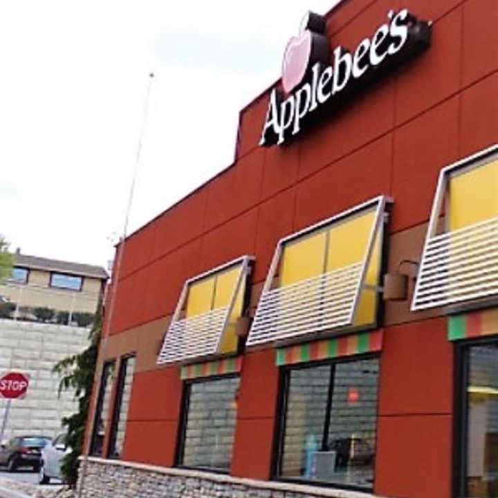 Garfield Applebee&#x27;s, Passaic Street