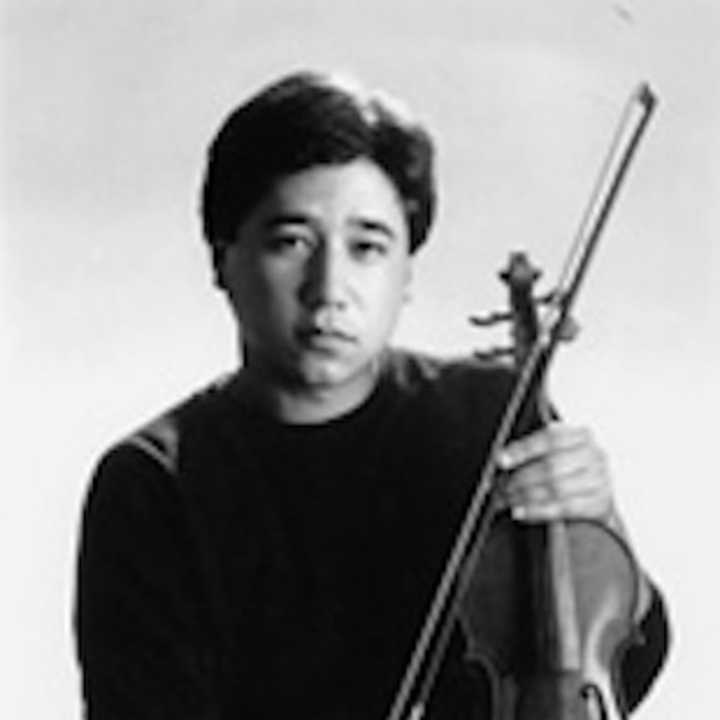 Abraham Appleman will play the violin on Sunday with the IRIS String Quartet.