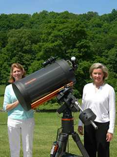 Gaze At The Stars With The Ridgefield Discovery Center At New Pond Farm