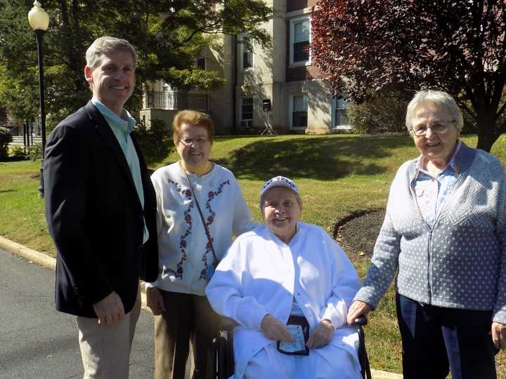 Judge Patrick Loftus, Blauvelt Dominican Sisters Loretta Lynch, Paracleta Sweeney and Theresa Lynch