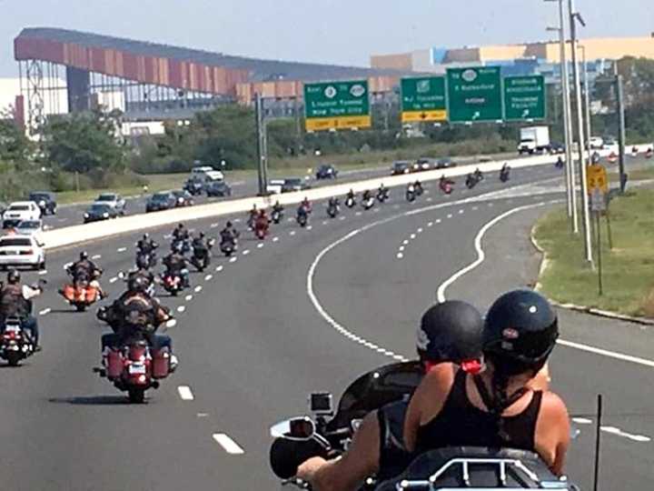 The Axe Run on eastbound Route 3 passing the Meadowlands.