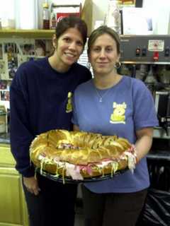 Croton's Bagels on Hudson Ranks Among Finalists In DVlicious Bagel Contest