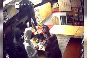 Armed Robbers Wanted For Bus Stop Abduction: Philadelphia Police (VIDEO)