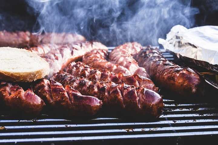 Here's Why Summer Is Peak Time For Foodborne Illness: What You Should Know