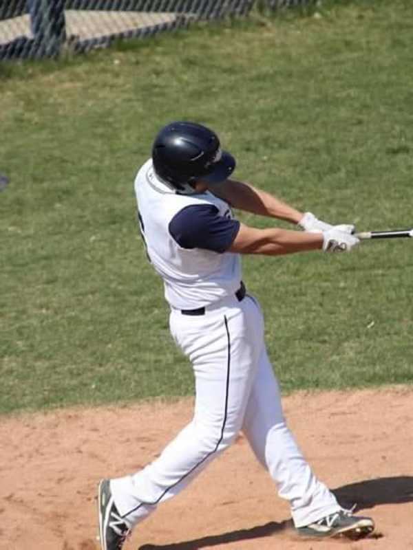 Staples Star Catcher Heading From Westport To San Jacinto College