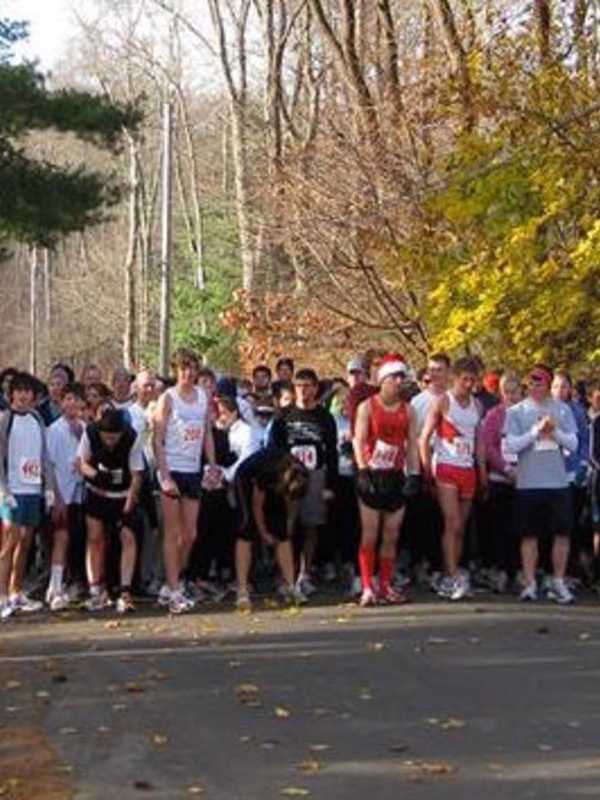 Christmas Village 5K Run And Family Fitness Walk Steps Off In Trumbull