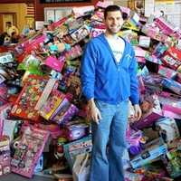 <p>Johnny Manganiotis of Mr. Cupcakes</p>