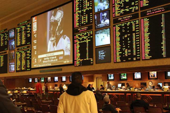 Ex-LI Resident Indicted For Massive Fraud Scheme Involving Sports Betting