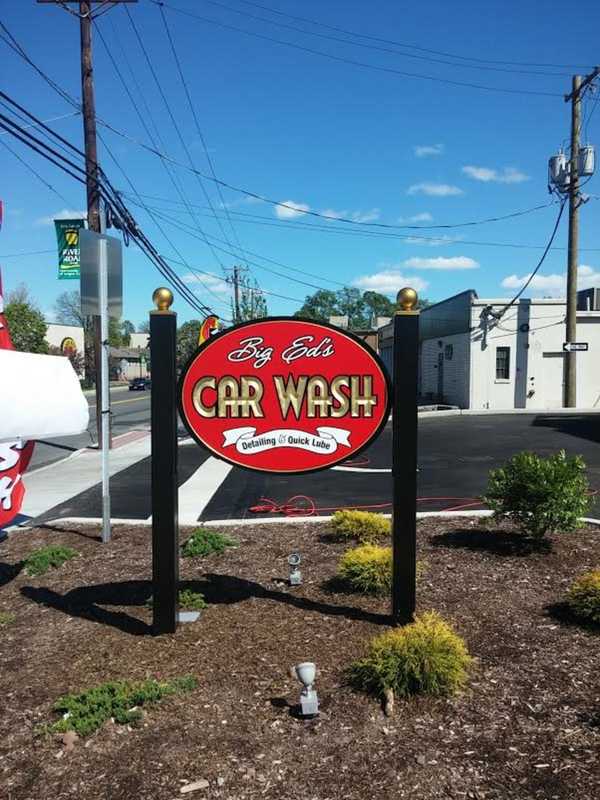 Big Ed's Car Wash, Dutch House Tavern Offer 'Wash And Dine' Special