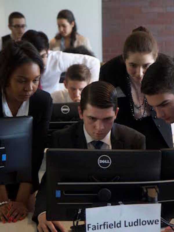 Fairfield Ludlowe Students Win JA High School Business Challenge