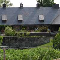 <p>A charming setting, extensive wine list, and innovative food helped get Blue Hill at Stone Barns in Pocantico Hills on Wine Enthusiast&#x27;s list of 100 best places to drink up while dining out.</p>