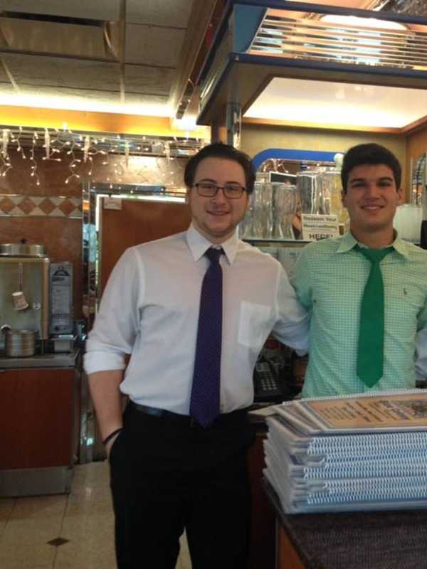 Newtown's Blue Colony Ranks Among Finalists For DVlicious 'Best Diner'