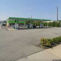 Late-Night Armed Robber Steals $1,300 Cash From Long Island Business, Flees: Police
