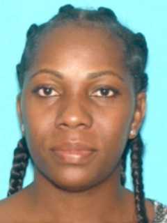 Hackensack PD: School Dropoff Mom Who Blocked Traffic Bites One Officer, Punches, Kicks Others