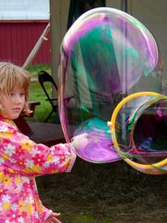 East Rutherford Library Organizes Holi Bubble Art Program