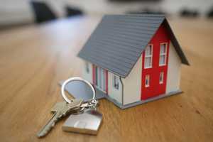 Sign-On Bonuses Offered To Landlords As Nearly 2,000 People Still Without Housing In Baltimore