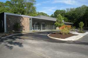 Wilton's Temple B'nai Chaim Invites All For Community Seder