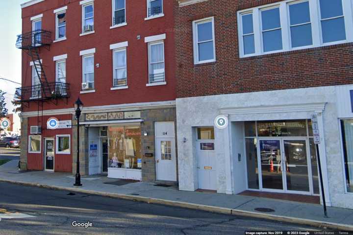 Homeless Duo Robs Man At Knifepoint Outside Riverhead Business, Police Say