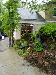Car Drives Into Building On Field Point Road In Greenwich