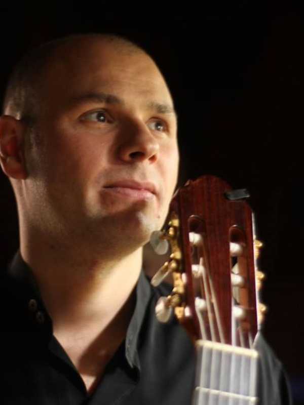 Guitarist Carlos Pavan To Perform At Beacon's Howland Public Library