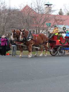 Come To Pequot Library's Holiday Caroling Party, Open House In Southport