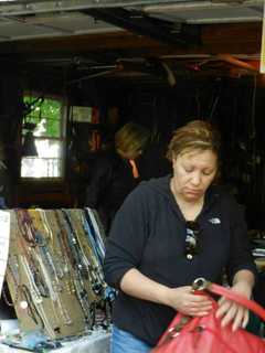 Pleasantville Tag Sale Benefits Hudson Chorale