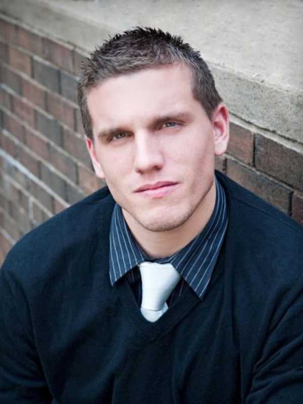 Hasbrouck Heights Comedy Club Welcomes Chris Distefano
