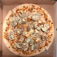 <p>The New England Clam Chowder pizza.</p>