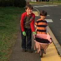 <p>Members of Cub Scout Pack 88 did a little spring cleaning for Earth Day 2017.</p>