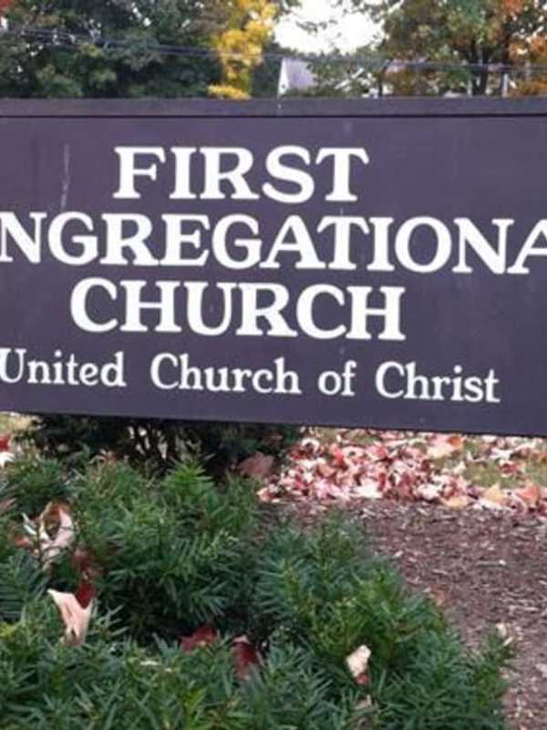 Darien Church Holds Community Discussion On Opioid Crisis