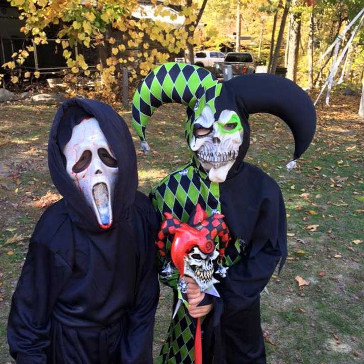 Elementary school age children of Oakland will be treated to an annual Halloween parade on Saturday, Oct. 31.