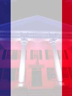 Putnam Courthouse Lights Up In French Flag Colors To Honor Paris Victims