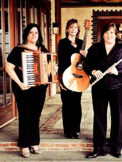 Cherish The Ladies Brings Irish Sounds To Sacred Heart University