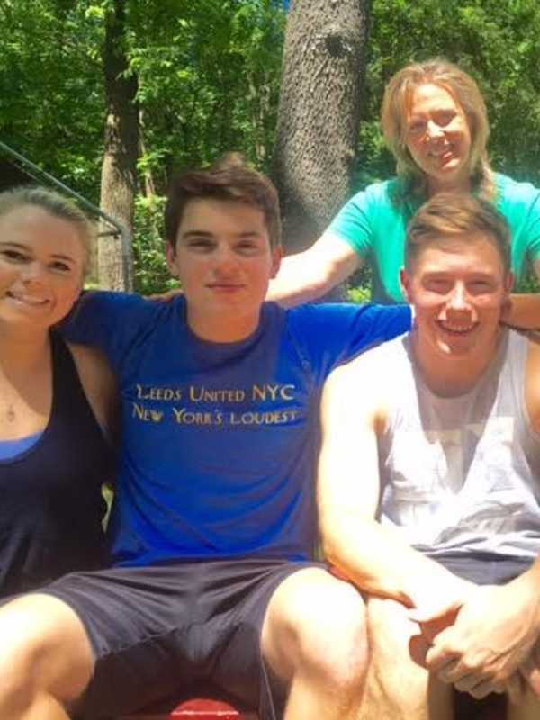 Weinberg Nature Center High School Volunteers Finish Work Period