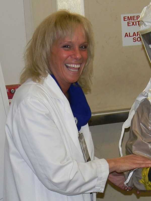 Bridgeport Hospital Decontamination Team Leader Trains With Feds