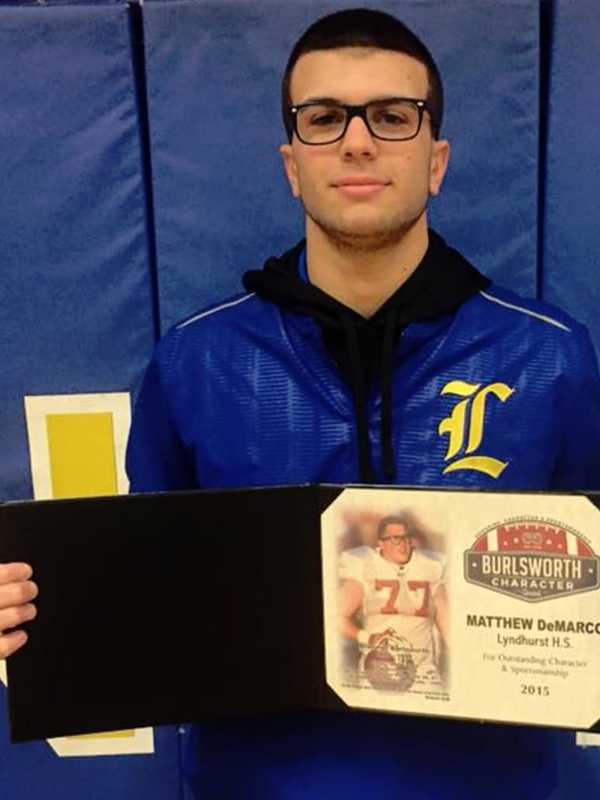 Lyndhurst Football Player Earns Burlsworth Character Award