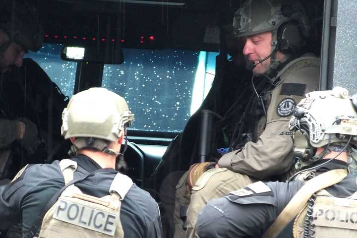 SWAT STANDOFF: Troubled North Jersey Man Surrenders