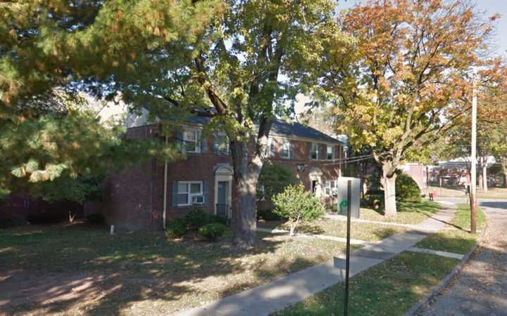 Donor Avenue, Elmwood Village Apartments