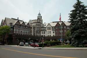 Scarsdale Chamber Members Do Some Networking