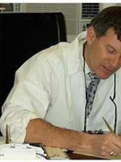 Scarsdale Dentist Celebrates With Book Signing Party
