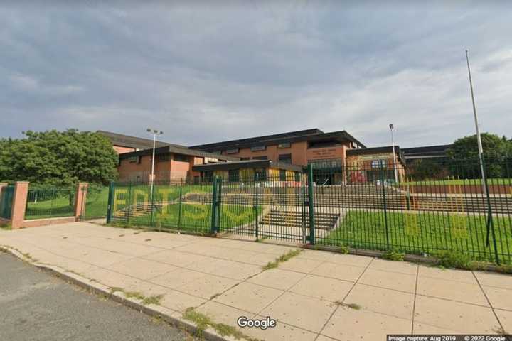 Philly High School Stabbing Hospitalizes 1 Adult: Report